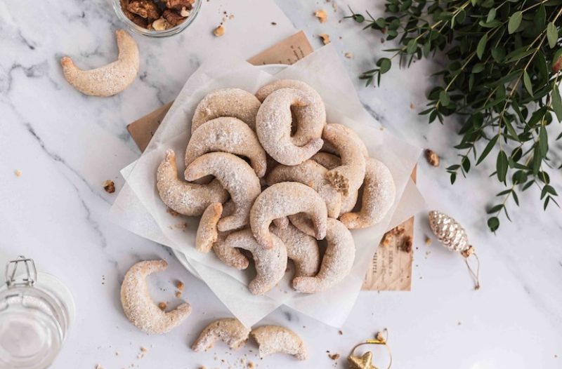 Vrgorac - grad-vrgorac.net - Uz Kotányi bourbon vanilija pastu do savršenih vanilin kiflica: Klasičan recept koji nikada ne razočara sada je još bolji!